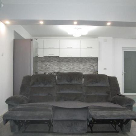 Apartament Sarra Τιργκόβιστε Εξωτερικό φωτογραφία